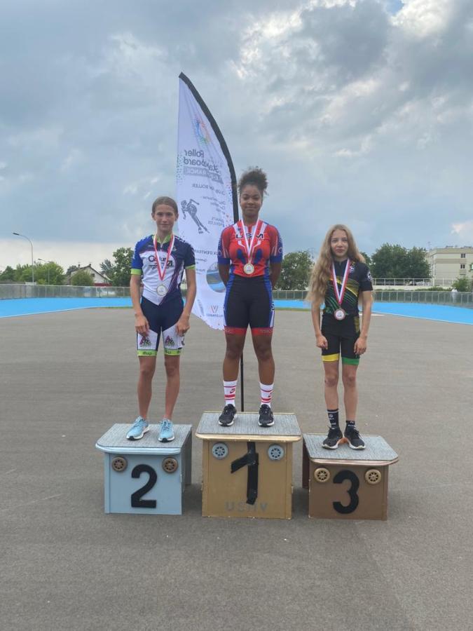 podium Mae