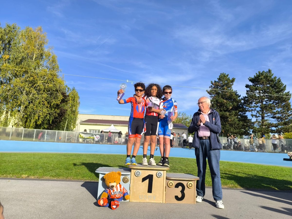 PODIUM BG