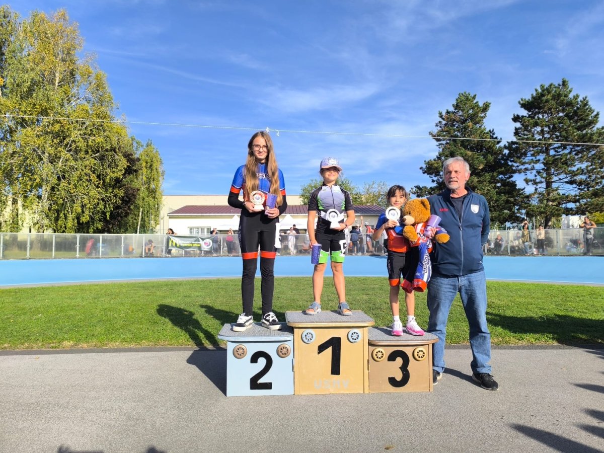 PODIUM DEC
