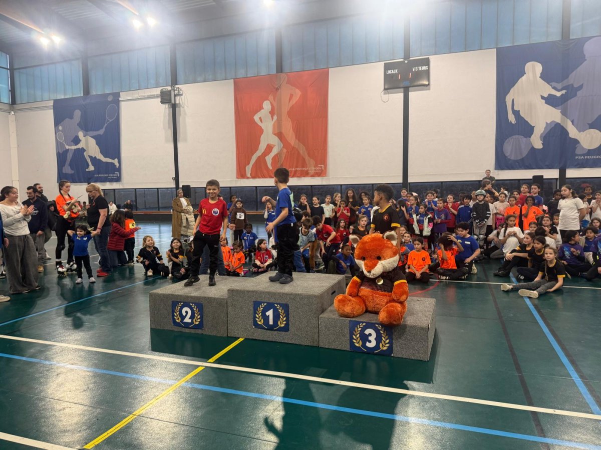 PODIUM mINIG